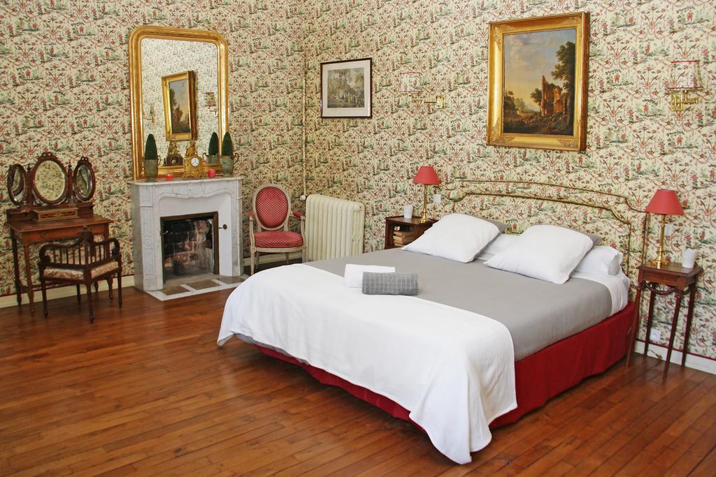 Bed and Breakfast Domaine Labattut Saint-Astier  Zimmer foto